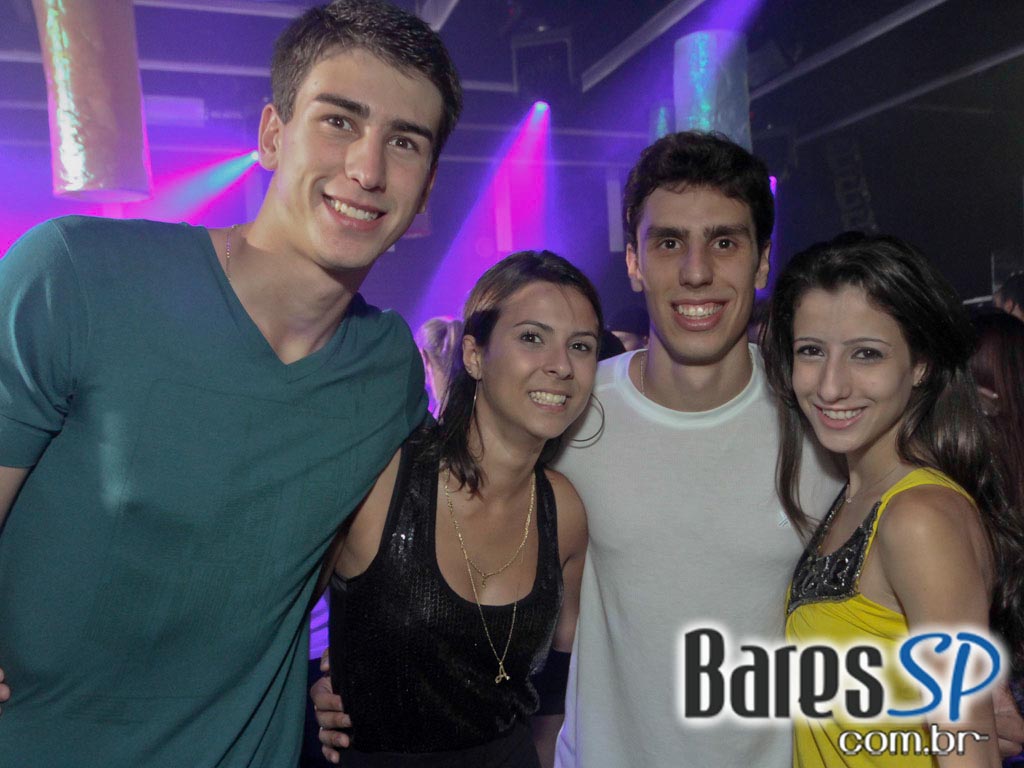 DJs convidados na noite de sexta-feira na The Week DJs convidados na noite de sexta-feira na The Week