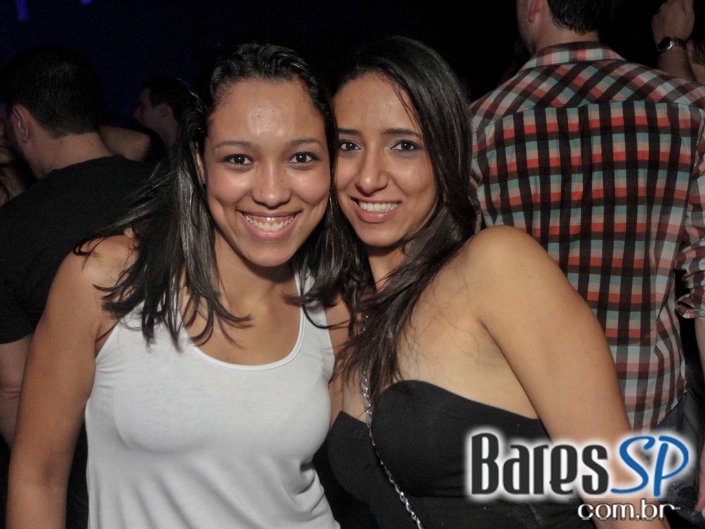 DJs convidados na noite de sexta-feira na The Week DJs convidados na noite de sexta-feira na The Week