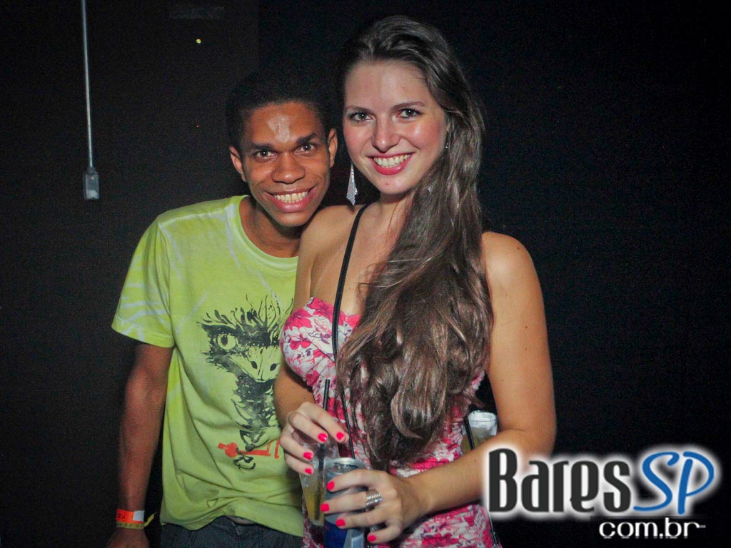 DJs convidados na noite de sexta-feira na The Week DJs convidados na noite de sexta-feira na The Week