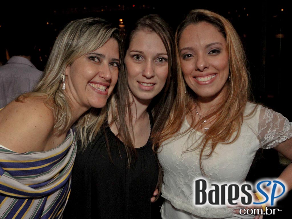 DJs convidados na noite de sexta-feira na The Week DJs convidados na noite de sexta-feira na The Week