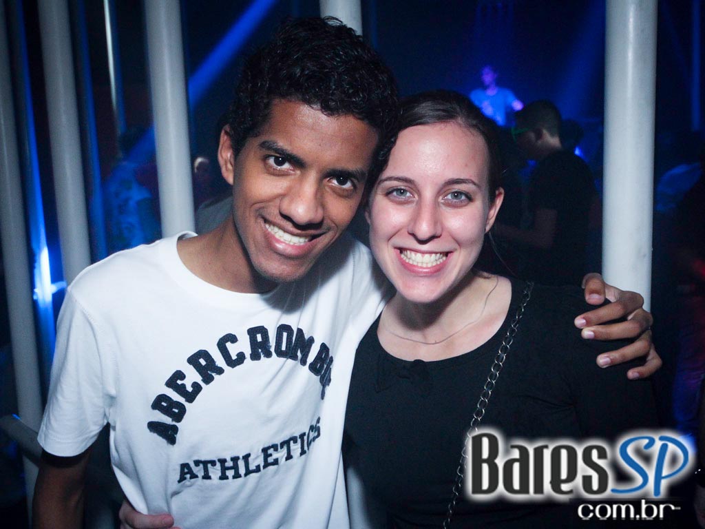 DJs convidados na noite de sexta-feira na The Week DJs convidados na noite de sexta-feira na The Week