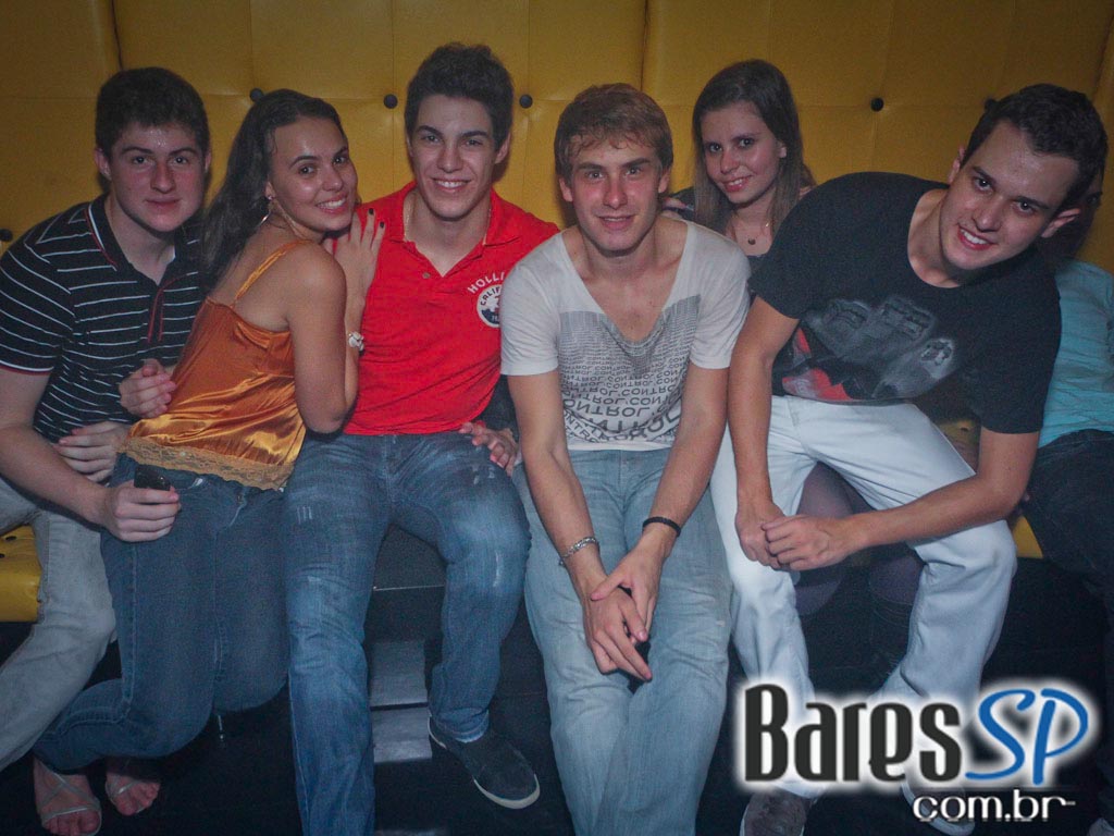 DJs convidados na noite de sexta-feira na The Week DJs convidados na noite de sexta-feira na The Week