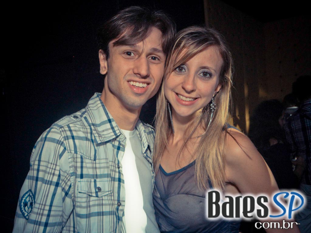 DJs convidados na noite de sexta-feira na The Week DJs convidados na noite de sexta-feira na The Week