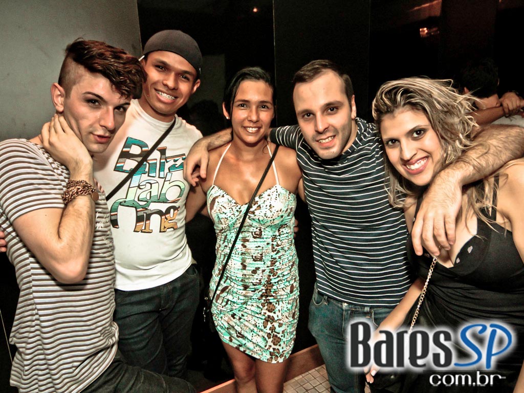 DJs convidados na noite de sexta-feira na The Week DJs convidados na noite de sexta-feira na The Week