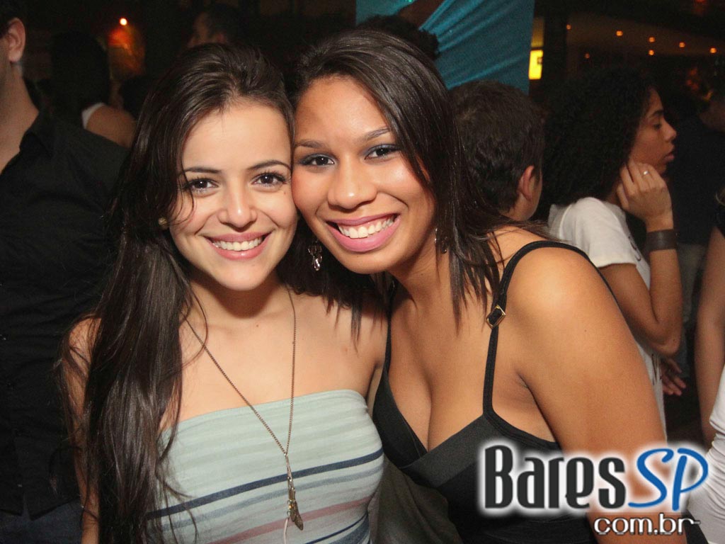 DJs convidados na noite de sexta-feira na The Week DJs convidados na noite de sexta-feira na The Week