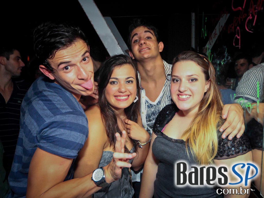 DJs convidados na noite de sexta-feira na The Week DJs convidados na noite de sexta-feira na The Week