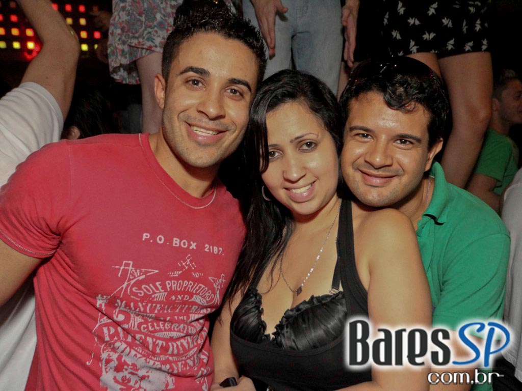 DJs convidados na noite de sexta-feira na The Week DJs convidados na noite de sexta-feira na The Week