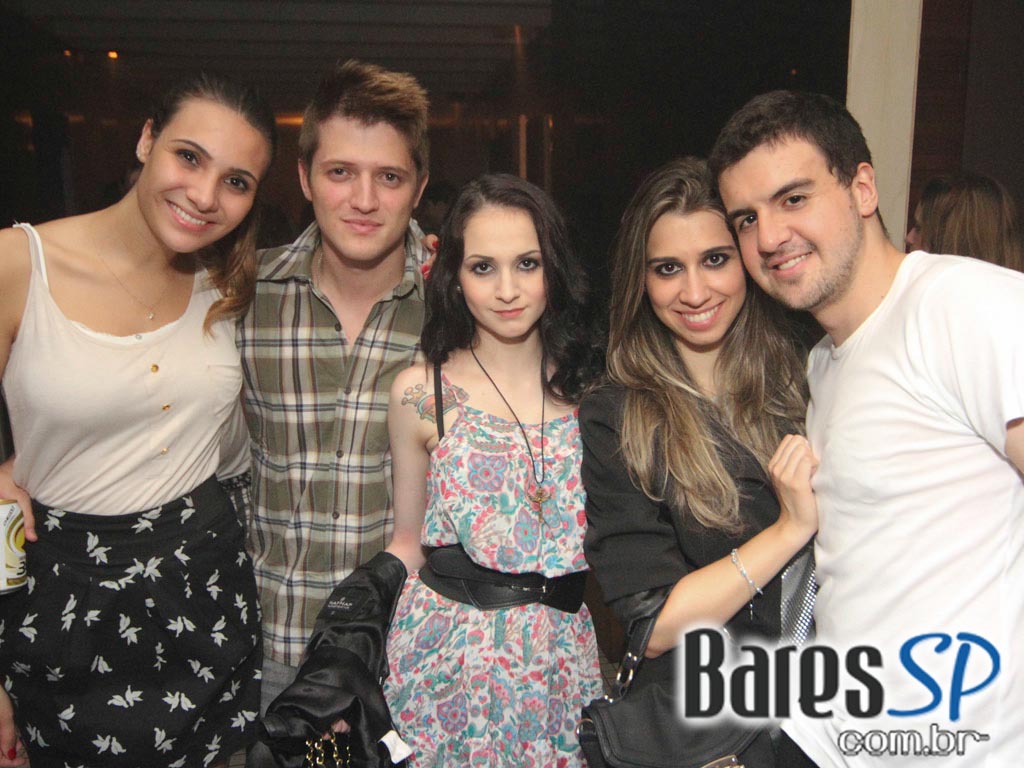 DJs convidados na noite de sexta-feira na The Week DJs convidados na noite de sexta-feira na The Week