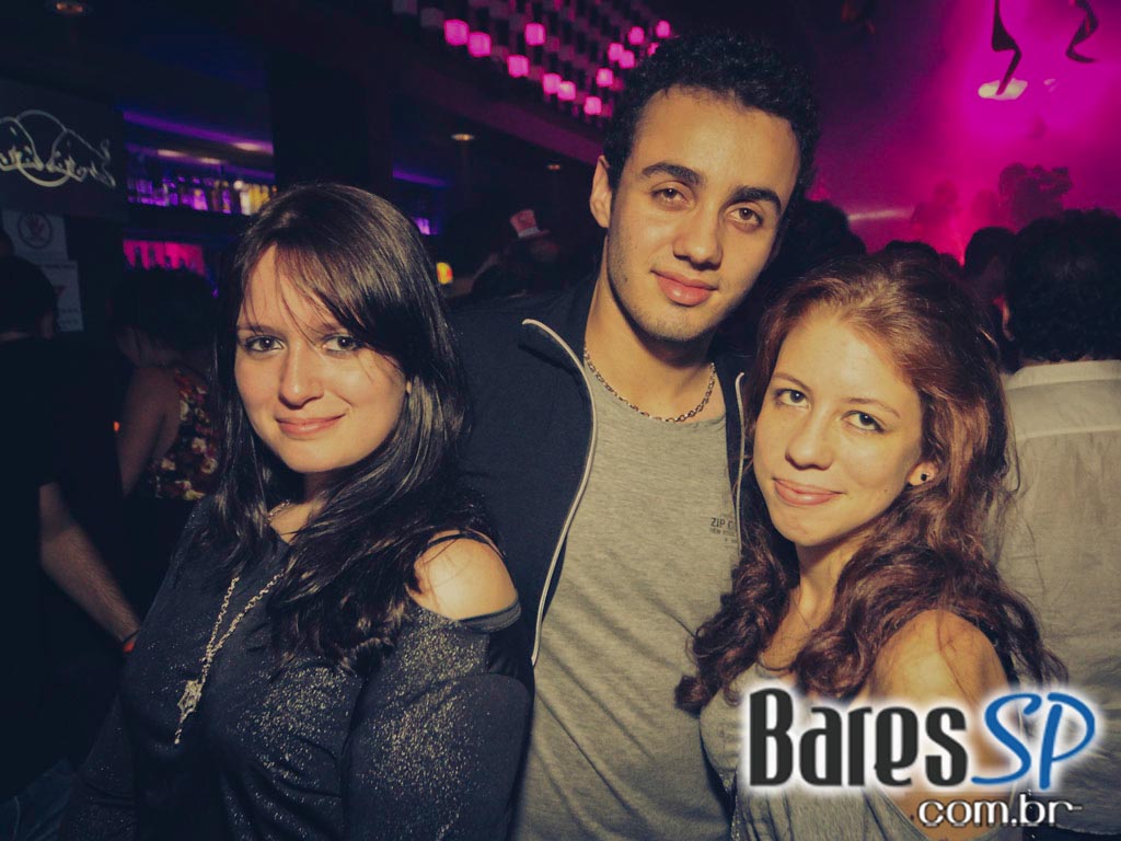 DJs convidados na noite de sexta-feira na The Week DJs convidados na noite de sexta-feira na The Week