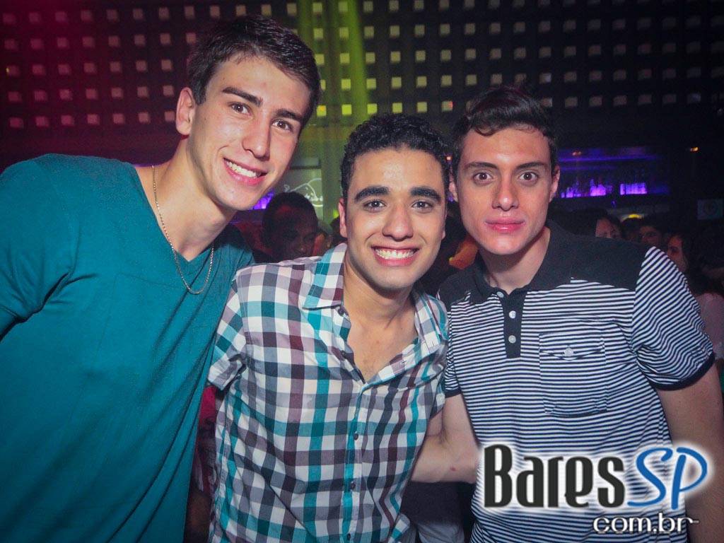 DJs convidados na noite de sexta-feira na The Week DJs convidados na noite de sexta-feira na The Week