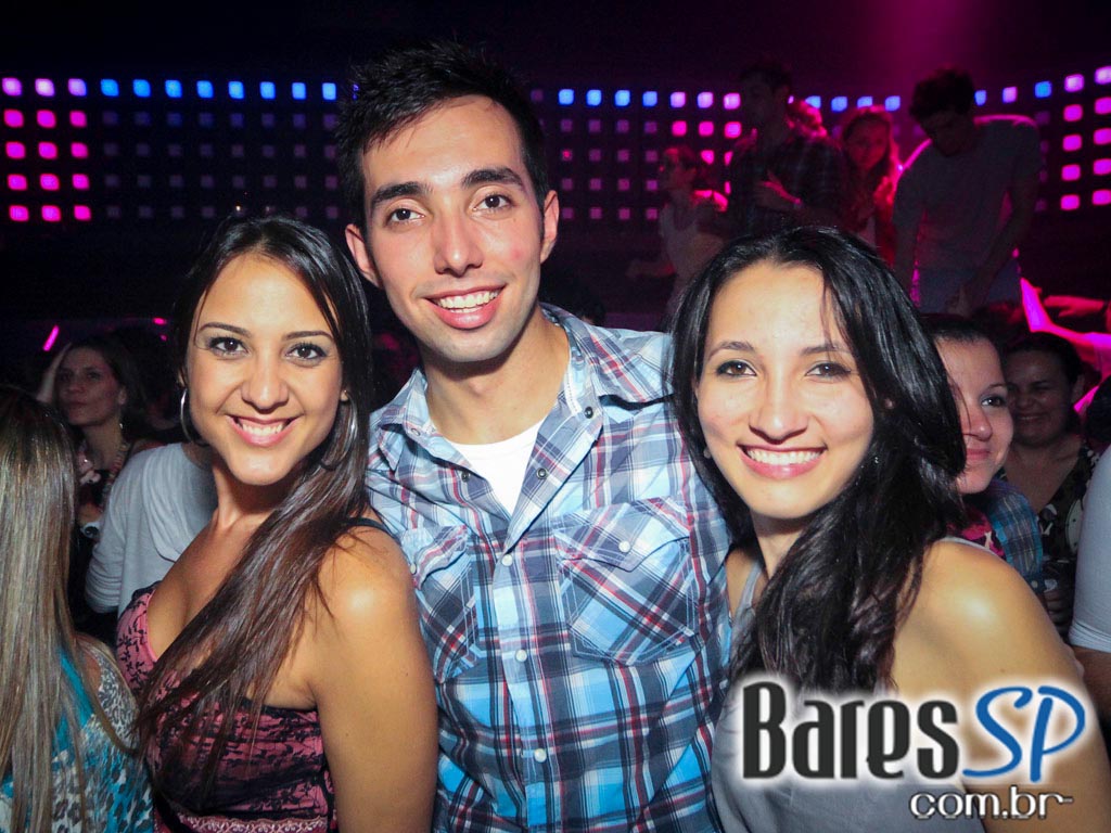 DJs convidados na noite de sexta-feira na The Week DJs convidados na noite de sexta-feira na The Week