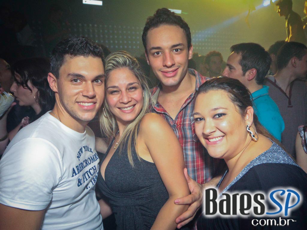 DJs convidados na noite de sexta-feira na The Week DJs convidados na noite de sexta-feira na The Week