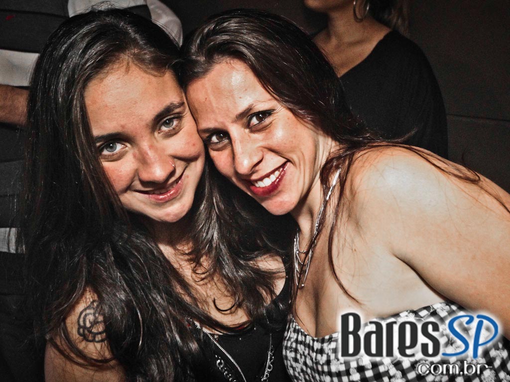 DJs convidados na noite de sexta-feira na The Week DJs convidados na noite de sexta-feira na The Week