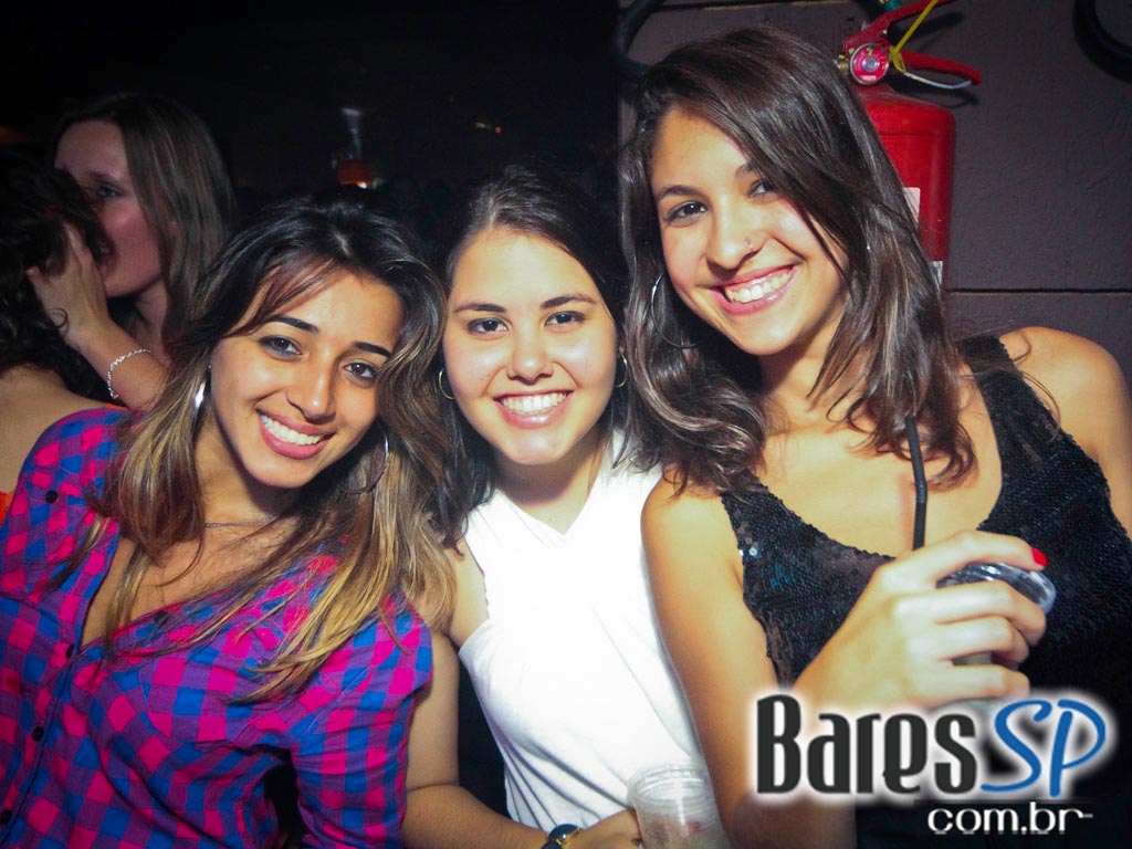 DJs convidados na noite de sexta-feira na The Week DJs convidados na noite de sexta-feira na The Week