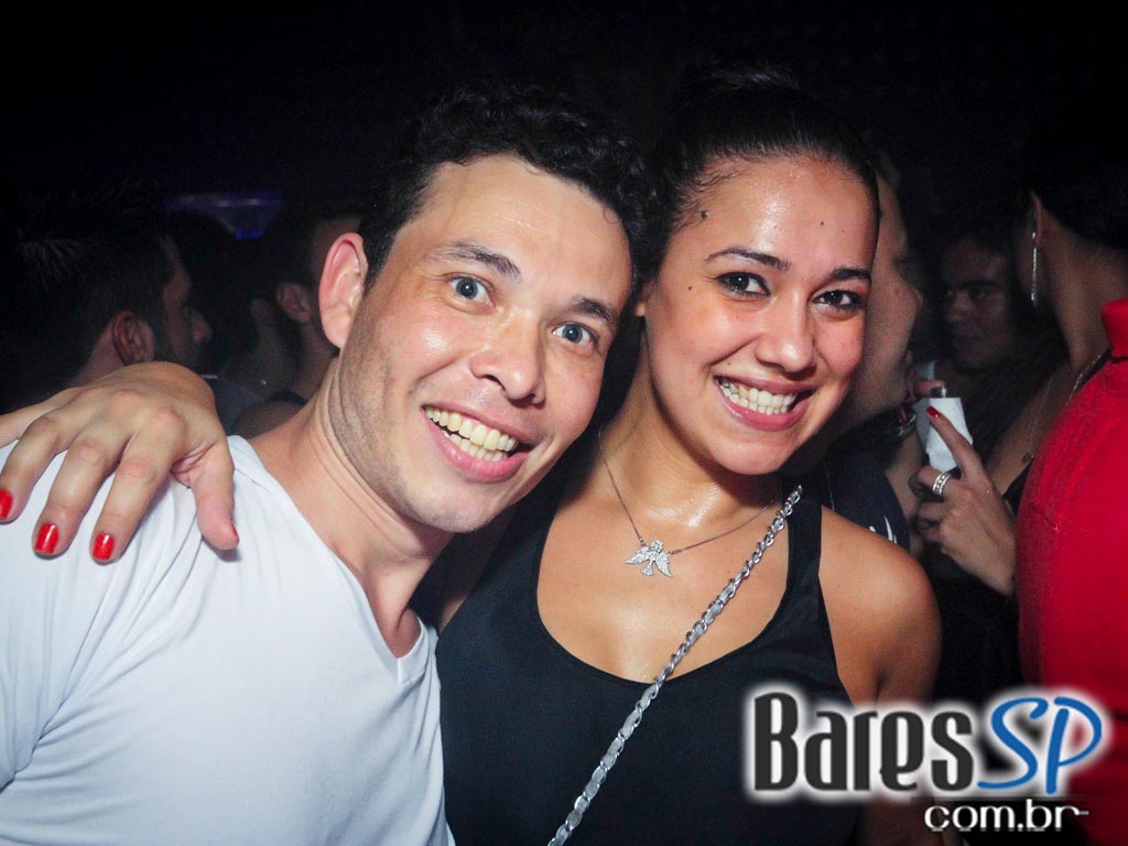 DJs convidados na noite de sexta-feira na The Week DJs convidados na noite de sexta-feira na The Week