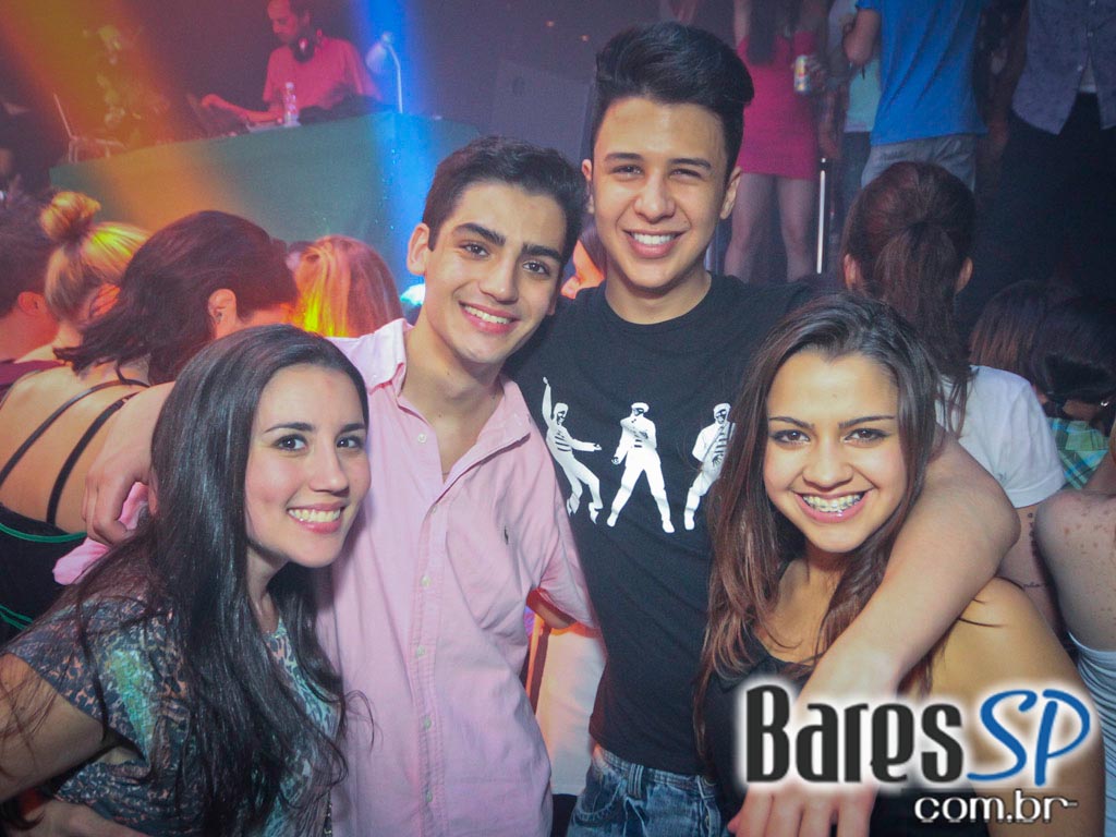 DJs convidados na noite de sexta-feira na The Week DJs convidados na noite de sexta-feira na The Week