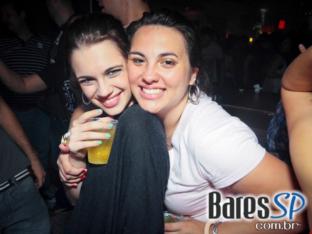 DJs convidados na noite de sexta-feira na The Week DJs convidados na noite de sexta-feira na The Week