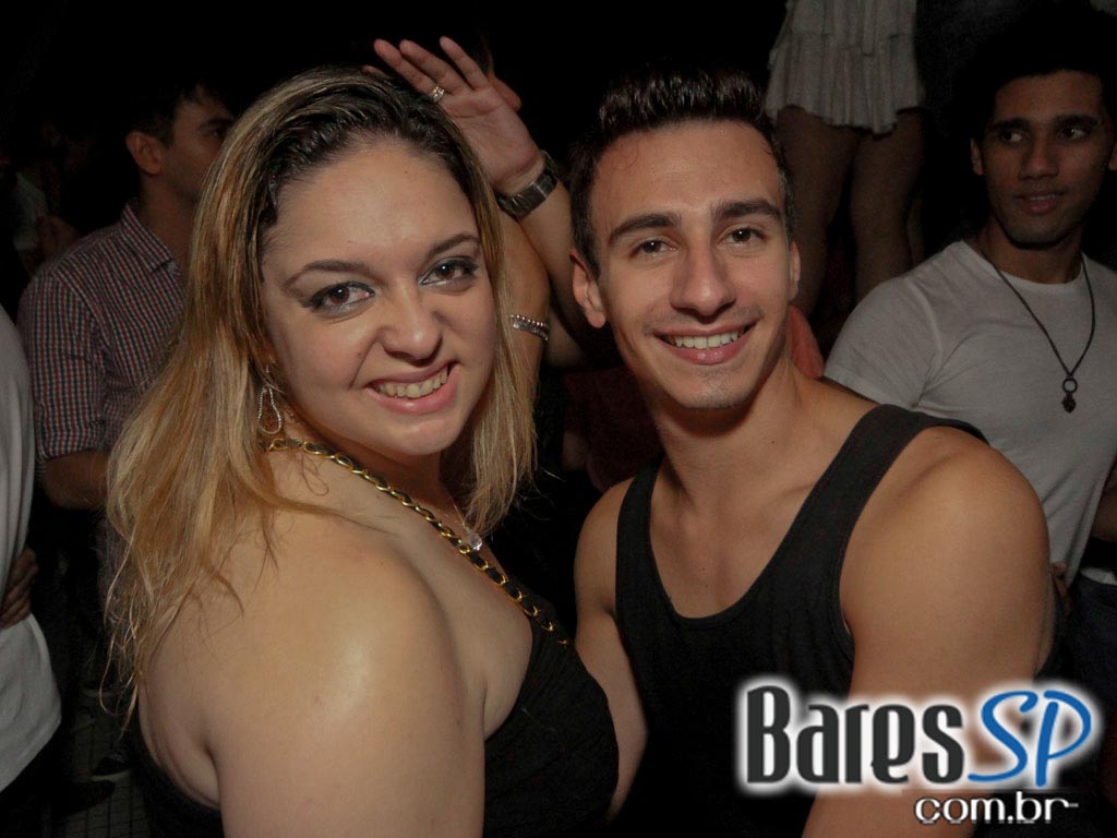 DJs convidados na noite de sexta-feira na The Week DJs convidados na noite de sexta-feira na The Week