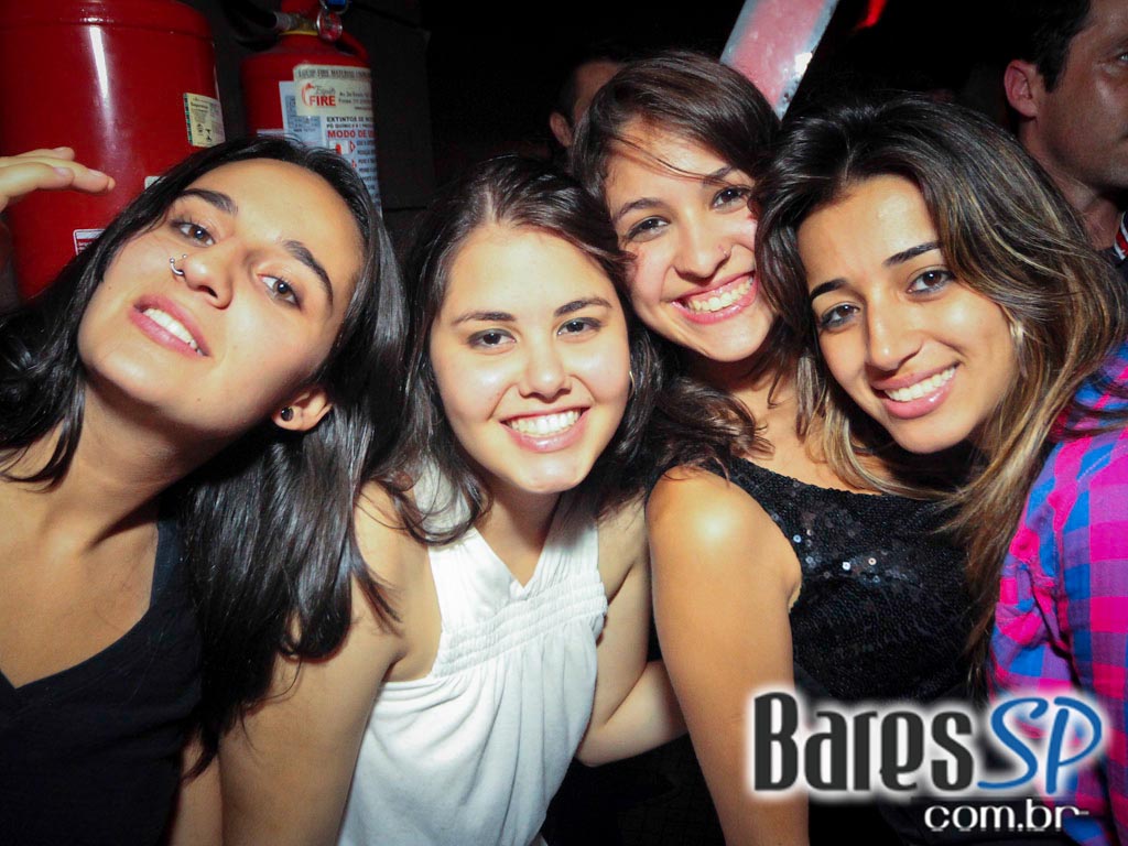 DJs convidados na noite de sexta-feira na The Week DJs convidados na noite de sexta-feira na The Week