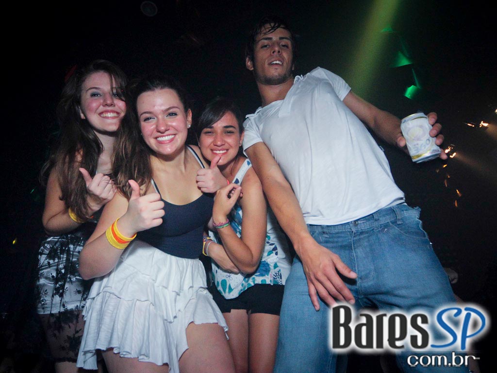 DJs convidados na noite de sexta-feira na The Week DJs convidados na noite de sexta-feira na The Week