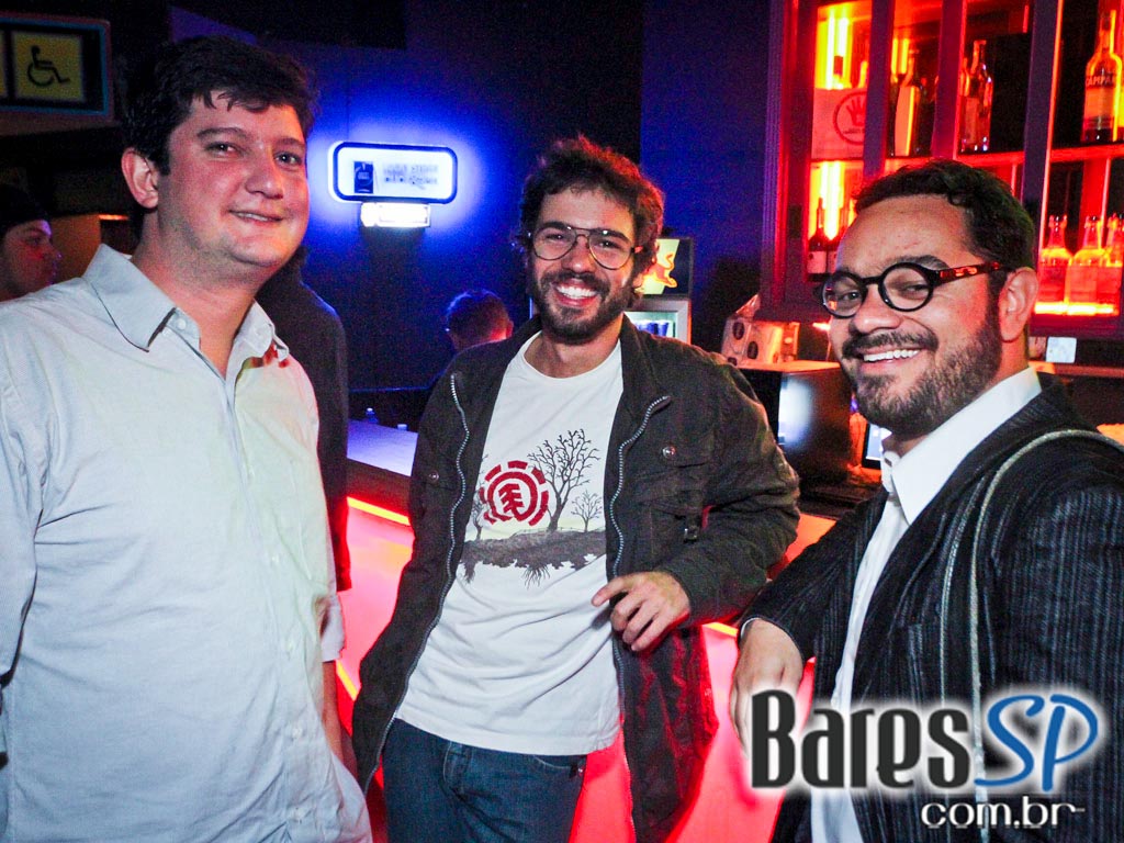 Festa Baile do Emme, Bixiga 70, aconteceu nesta quinta no Estúdio Emme Festa Baile do Emme, Bixiga 70, aconteceu nesta quinta no Estúdio Emme