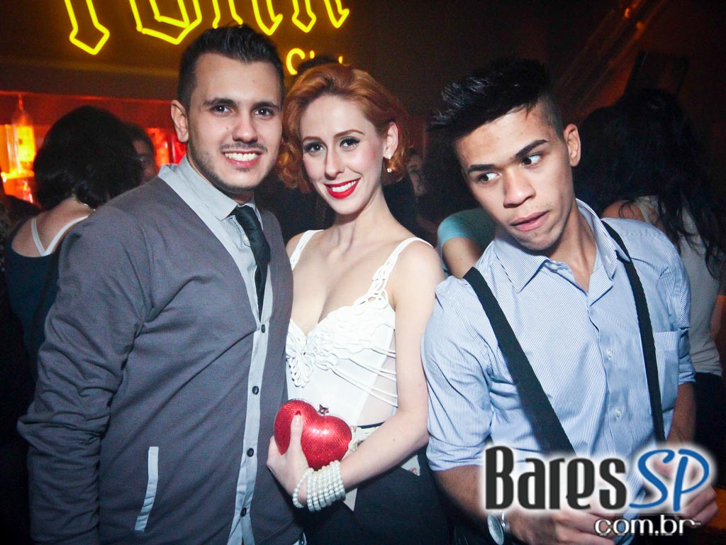 Na sexta-feira o Tonk Club inaugurou a Festa New Factory Na sexta-feira o Tonk Club inaugurou a Festa New Factory