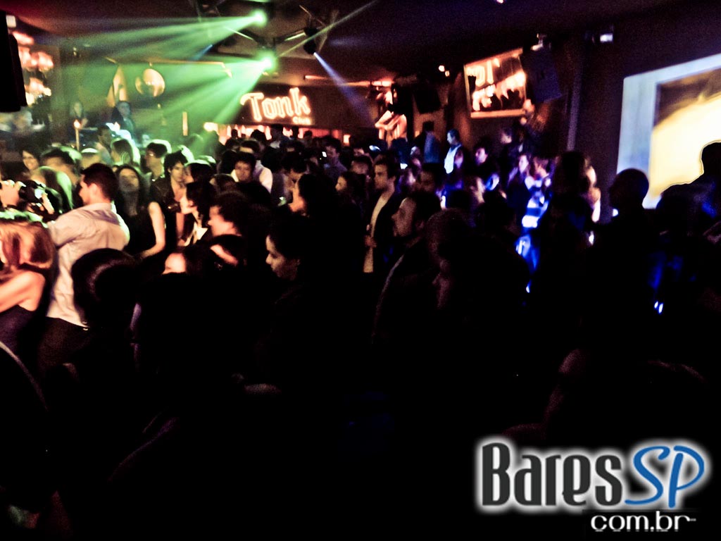 Na sexta-feira o Tonk Club inaugurou a Festa New Factory Na sexta-feira o Tonk Club inaugurou a Festa New Factory