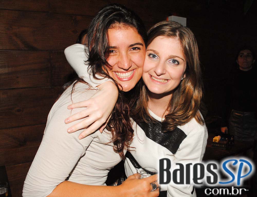 Sábado recheado de atrações com feijoada, samba e MPB no Bar Camará Sábado recheado de atrações com feijoada, samba e MPB no Bar Camará