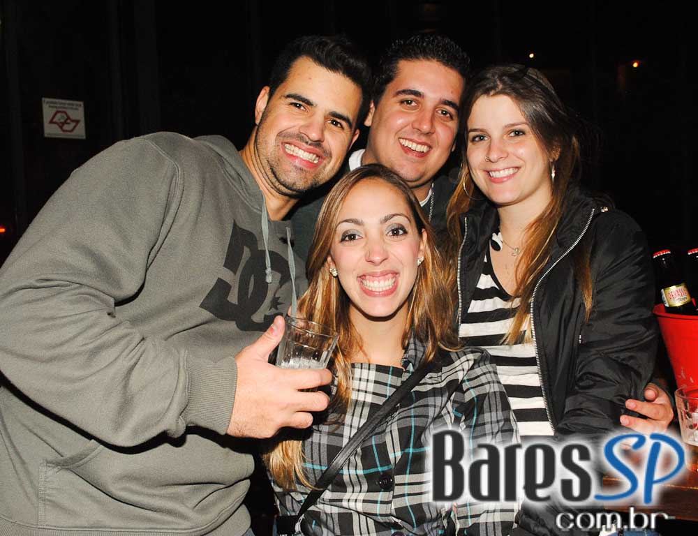 Sábado recheado de atrações com feijoada, samba e MPB no Bar Camará Sábado recheado de atrações com feijoada, samba e MPB no Bar Camará