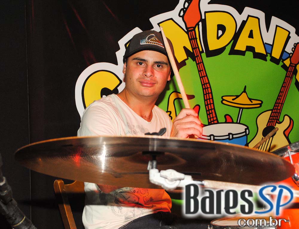 Sábado recheado de atrações com feijoada, samba e MPB no Bar Camará Sábado recheado de atrações com feijoada, samba e MPB no Bar Camará