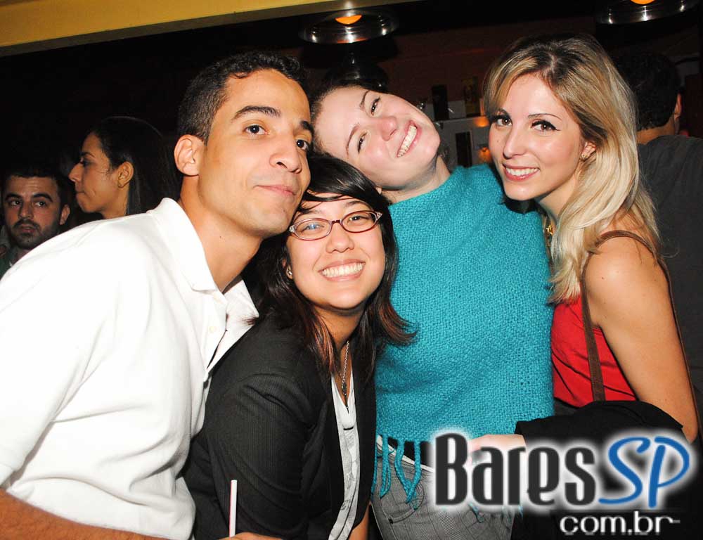 Sábado recheado de atrações com feijoada, samba e MPB no Bar Camará Sábado recheado de atrações com feijoada, samba e MPB no Bar Camará