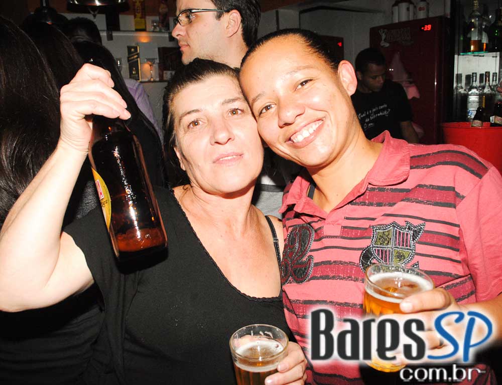 Sábado recheado de atrações com feijoada, samba e MPB no Bar Camará Sábado recheado de atrações com feijoada, samba e MPB no Bar Camará