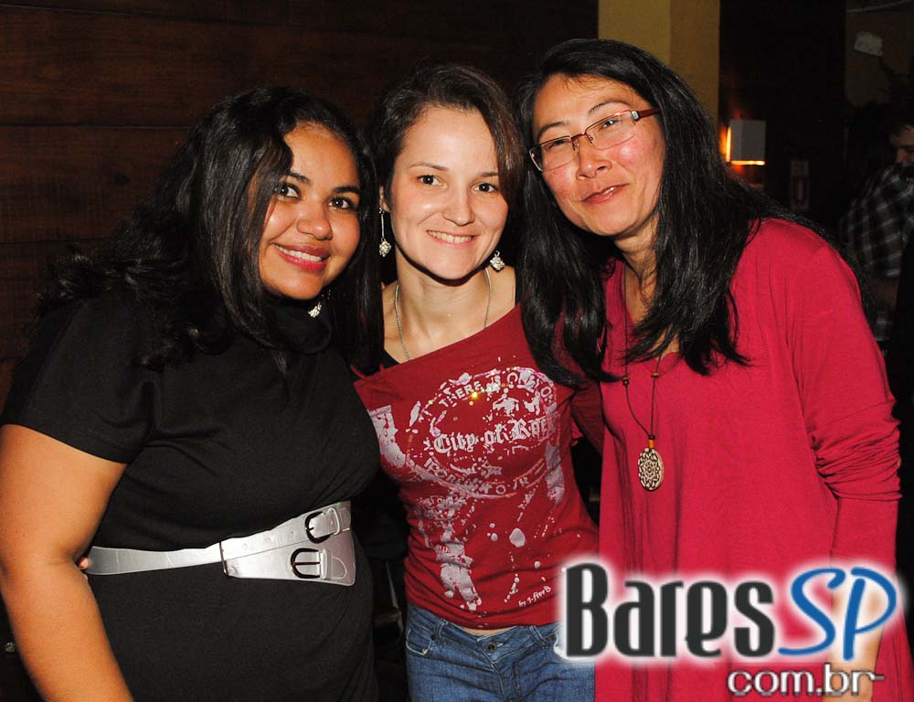 Sábado recheado de atrações com feijoada, samba e MPB no Bar Camará Sábado recheado de atrações com feijoada, samba e MPB no Bar Camará