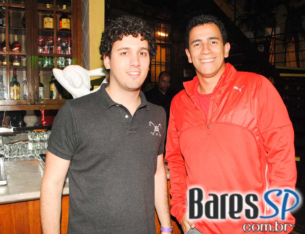 Sábado recheado de atrações com feijoada, samba e MPB no Bar Camará Sábado recheado de atrações com feijoada, samba e MPB no Bar Camará