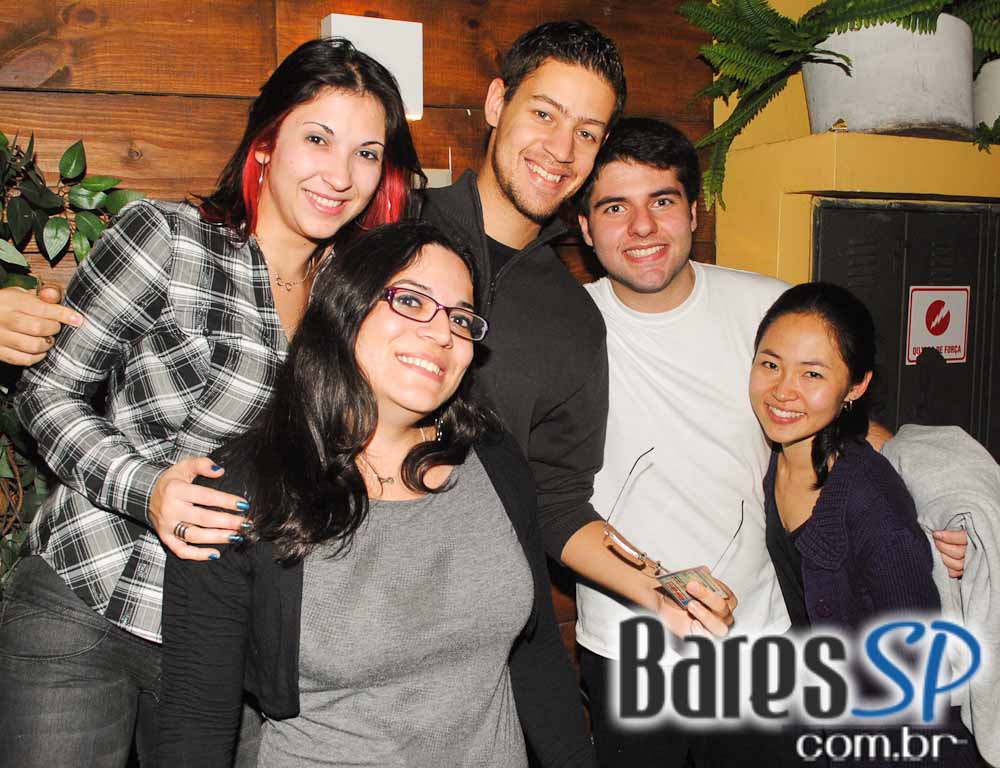 Sábado recheado de atrações com feijoada, samba e MPB no Bar Camará Sábado recheado de atrações com feijoada, samba e MPB no Bar Camará