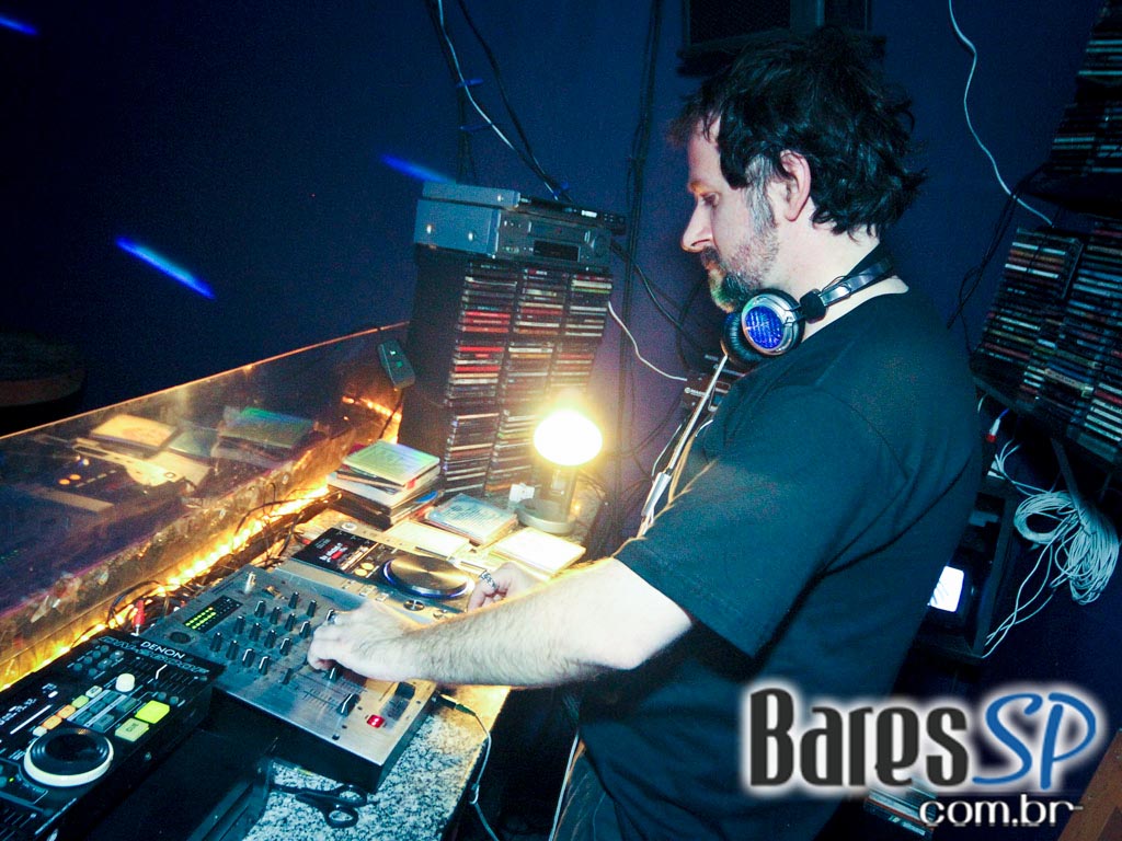 Festa anos 80 e 90 no Poïson Bar e Balada Festa anos 80 e 90 no Poïson Bar e Balada