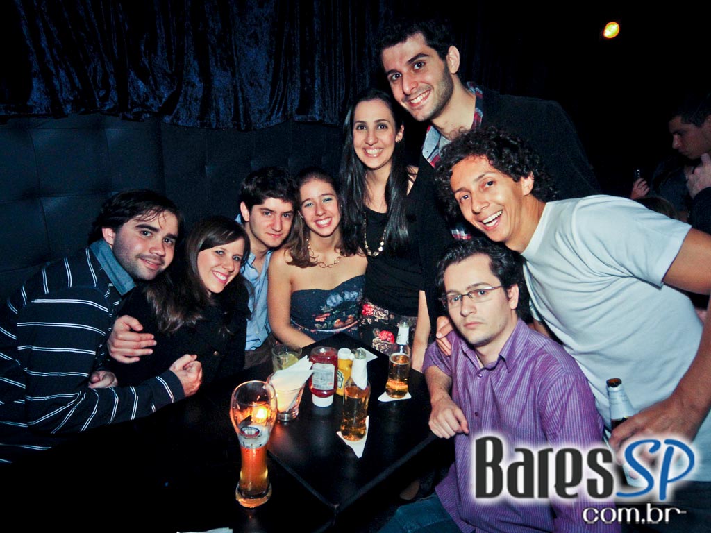 Blue Velvet apresentou na sexta-feira a noite Dancing Machine Blue Velvet apresentou na sexta-feira a noite Dancing Machine