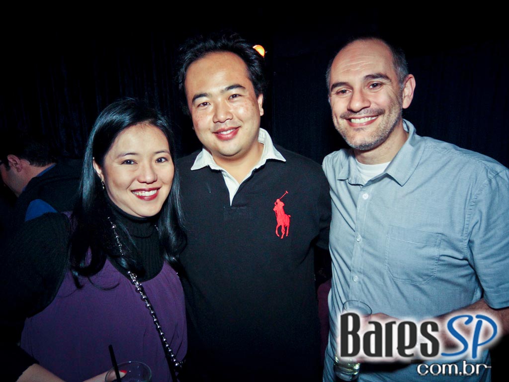 Blue Velvet apresentou na sexta-feira a noite Dancing Machine Blue Velvet apresentou na sexta-feira a noite Dancing Machine