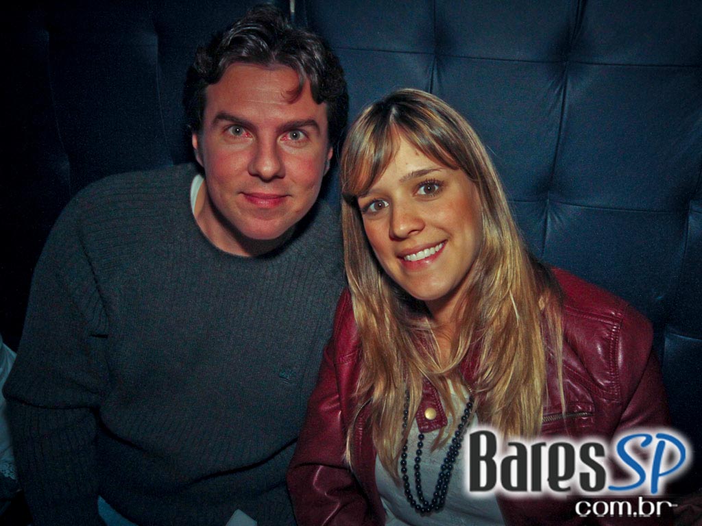 Blue Velvet apresentou na sexta-feira a noite Dancing Machine Blue Velvet apresentou na sexta-feira a noite Dancing Machine