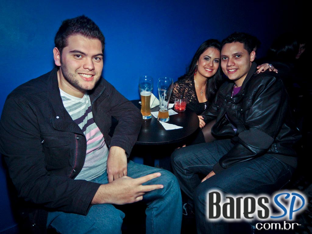 Blue Velvet apresentou na sexta-feira a noite Dancing Machine Blue Velvet apresentou na sexta-feira a noite Dancing Machine