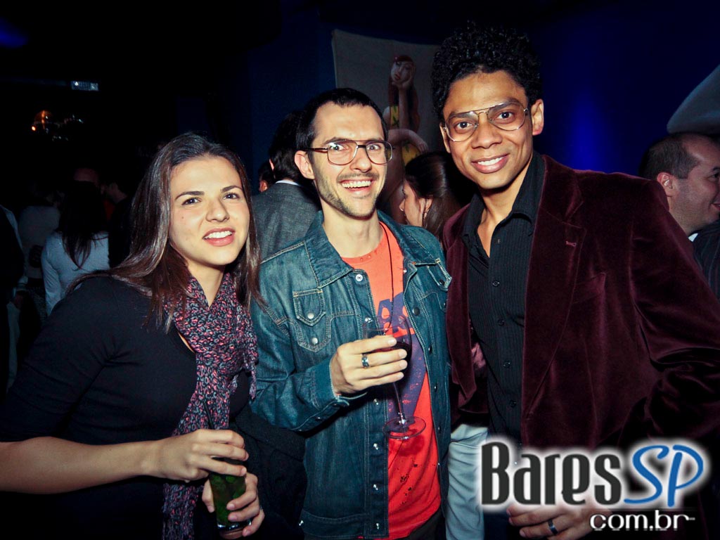 Blue Velvet apresentou na sexta-feira a noite Dancing Machine Blue Velvet apresentou na sexta-feira a noite Dancing Machine