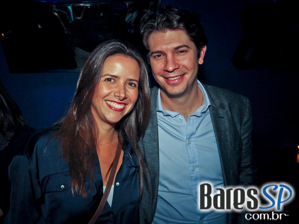 Blue Velvet apresentou na sexta-feira a noite Dancing Machine Blue Velvet apresentou na sexta-feira a noite Dancing Machine