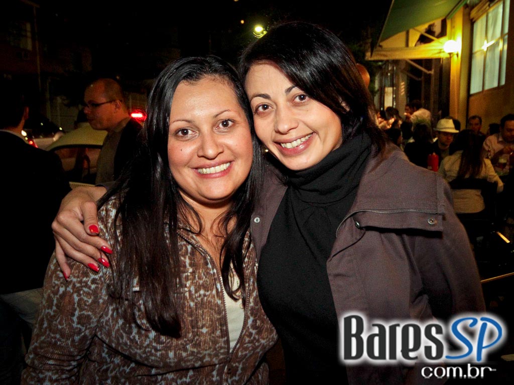 Happy hour com petisco participante do Comida di Buteco Happy hour com petisco participante do Comida di Buteco