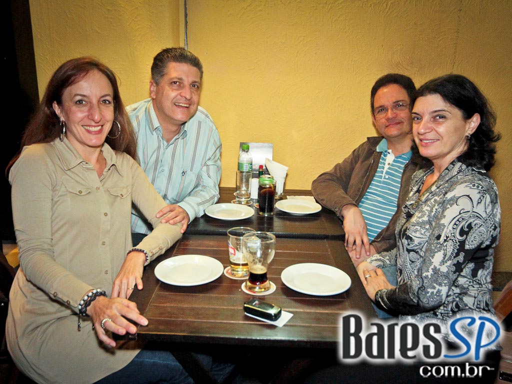 Happy hour com petisco participante do Comida di Buteco Happy hour com petisco participante do Comida di Buteco