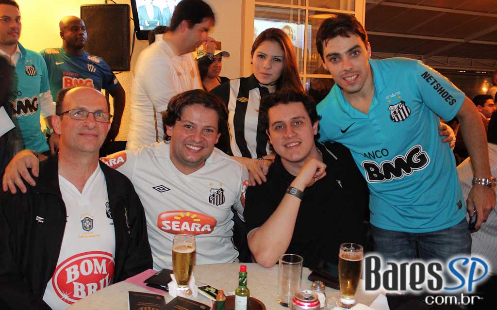 Boteco da Vila, bar temático do Santos, transmitiu jogo da Libertadores entre Santos e Corinthians Boteco da Vila, bar temático do Santos, transmitiu jogo da Libertadores entre Santos e Corinthians