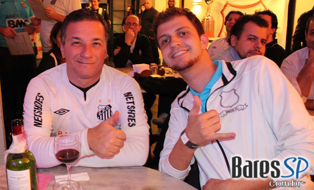 Boteco da Vila, bar temático do Santos, transmitiu jogo da Libertadores entre Santos e Corinthians Boteco da Vila, bar temático do Santos, transmitiu jogo da Libertadores entre Santos e Corinthians