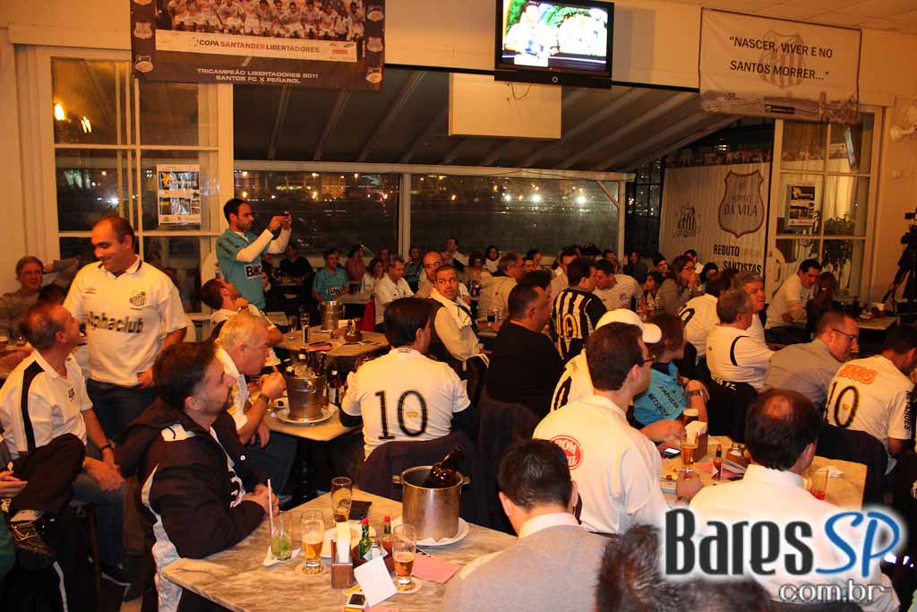 Boteco da Vila, bar temático do Santos, transmitiu jogo da Libertadores entre Santos e Corinthians Boteco da Vila, bar temático do Santos, transmitiu jogo da Libertadores entre Santos e Corinthians