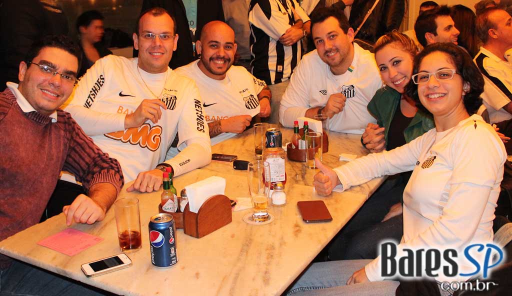 Boteco da Vila, bar temático do Santos, transmitiu jogo da Libertadores entre Santos e Corinthians Boteco da Vila, bar temático do Santos, transmitiu jogo da Libertadores entre Santos e Corinthians