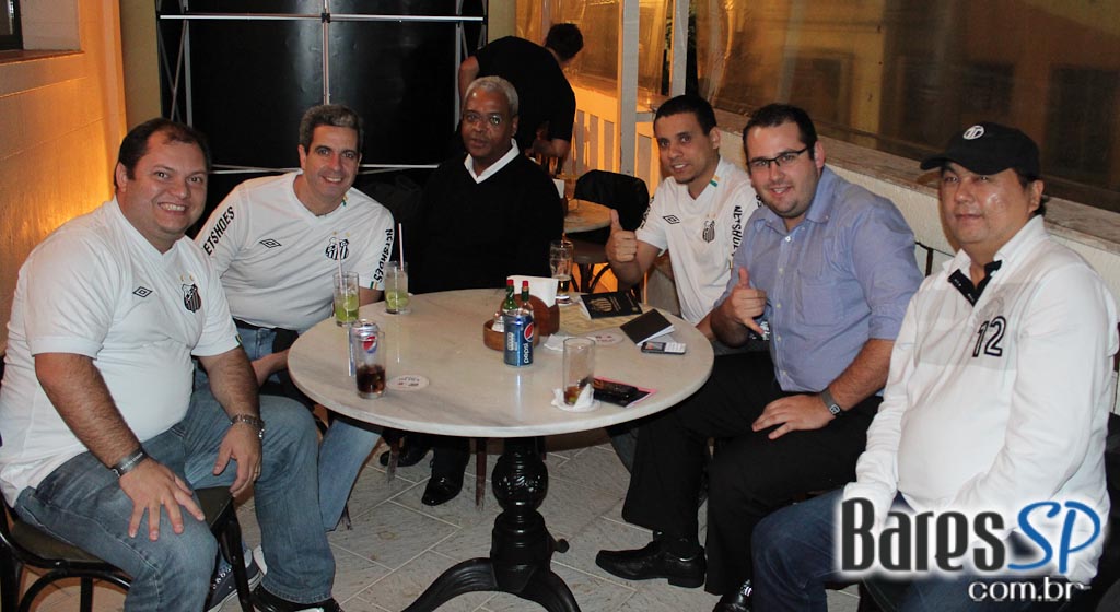 Boteco da Vila, bar temático do Santos, transmitiu jogo da Libertadores entre Santos e Corinthians Boteco da Vila, bar temático do Santos, transmitiu jogo da Libertadores entre Santos e Corinthians