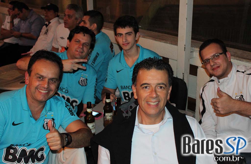 Boteco da Vila, bar temático do Santos, transmitiu jogo da Libertadores entre Santos e Corinthians Boteco da Vila, bar temático do Santos, transmitiu jogo da Libertadores entre Santos e Corinthians